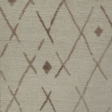 Load image into Gallery viewer, Guyford - 5' x 7' Rug - Beige / Brown