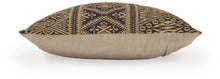 Load image into Gallery viewer, Davinwood - Pillow