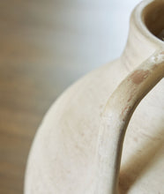 Load image into Gallery viewer, Justy - Vase