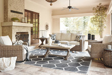 Load image into Gallery viewer, Beachcroft - Sofa With Cushion