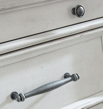 Load image into Gallery viewer, Kanwyn - Dresser