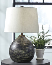 Load image into Gallery viewer, Maire - Metal Table Lamp - Black / Gold Finish