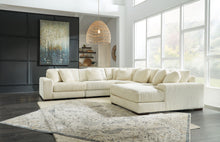 Load image into Gallery viewer, Lindyn - 5 Piece Sectional