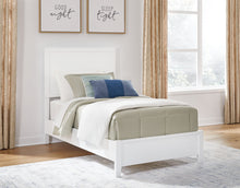 Load image into Gallery viewer, Binterglen - Panel Bedroom Set