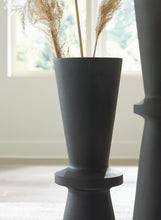 Load image into Gallery viewer, Collisten - Vase