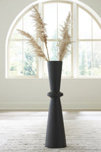 Load image into Gallery viewer, Collisten - Vase