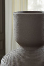 Load image into Gallery viewer, Dalsen - Vase