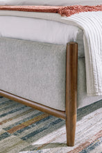 Load image into Gallery viewer, Lyncott - Upholstered Bed