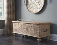 Load image into Gallery viewer, Fossil Ridge - Storage Bench - Beige