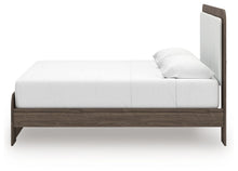Load image into Gallery viewer, Kendanport - 4 Pc. - King Platform Bed, Dresser, Mirror And Nightstand - Brown / White