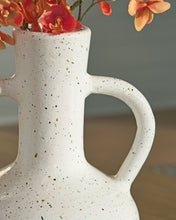 Load image into Gallery viewer, Dallinworth - Vase