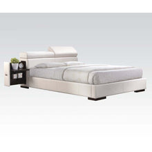 Load image into Gallery viewer, Manjot Eastern King Bed