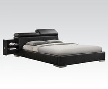 Load image into Gallery viewer, Manjot Eastern King Bed