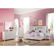 Load image into Gallery viewer, Lacey Daybed