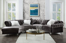 Load image into Gallery viewer, Ninagold Sectional Sofa