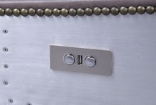 Load image into Gallery viewer, Metier Recliner