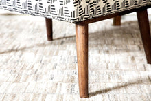 Load image into Gallery viewer, ACCENTS ACCENT CHAIR 905502