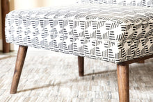 Load image into Gallery viewer, ACCENTS ACCENT CHAIR 905502