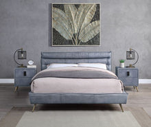 Load image into Gallery viewer, Doris Eastern King Bed
