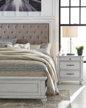 Load image into Gallery viewer, Kanwyn - Upholstered Panel Bed
