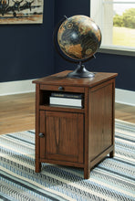 Load image into Gallery viewer, Treytown - Chair Side End Table
