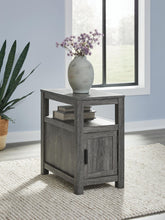 Load image into Gallery viewer, Fendenmore - Chair Side End Table
