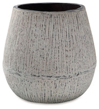 Load image into Gallery viewer, Claymount - Vase
