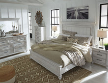 Load image into Gallery viewer, Kanwyn - Panel Bed
