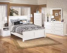 Load image into Gallery viewer, Bostwick Shoals - Five Drawer Chest - White

