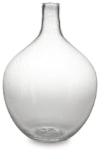 Load image into Gallery viewer, Kurthorne - Vase
