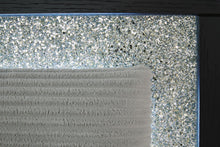 Load image into Gallery viewer, Maeling - Upholstered Panel Bed
