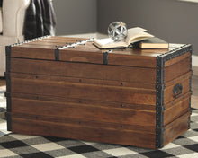 Load image into Gallery viewer, Kettleby - Storage Trunk - Brown
