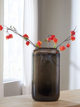 Load image into Gallery viewer, Sumner - Vase

