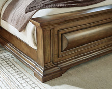 Load image into Gallery viewer, Frantanna - Panel Bed
