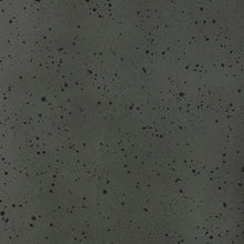 Load image into Gallery viewer, Kierlain - Vase
