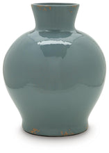 Load image into Gallery viewer, Giliburgh - Vase
