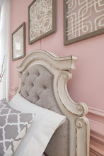 Load image into Gallery viewer, Realyn - Twin UPH Panel Headboard - Chipped White
