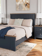 Load image into Gallery viewer, Landocken - Panel Bed
