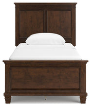 Load image into Gallery viewer, Danabrin - Panel Bed
