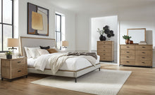 Load image into Gallery viewer, Tomtyn - Upholstered Bed Set
