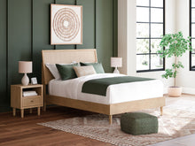Load image into Gallery viewer, Cielden - Panel Bed
