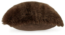 Load image into Gallery viewer, Bellethrone - Pillow
