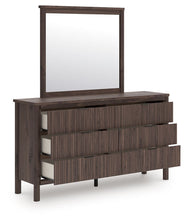 Load image into Gallery viewer, Pamytta - Panel Platform Bedroom Set
