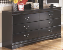 Load image into Gallery viewer, Huey Vineyard - Six Drawer Dresser - Black
