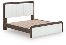Load image into Gallery viewer, Kendanport - 4 Pc. - King Platform Bed, Dresser, Mirror And Nightstand - Brown / White
