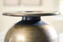 Load image into Gallery viewer, Fedorleigh - Vase
