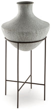 Load image into Gallery viewer, Estonbank - Vase
