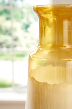 Load image into Gallery viewer, Wynburg - Vase
