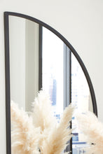 Load image into Gallery viewer, Denlow - Accent Mirror - Black
