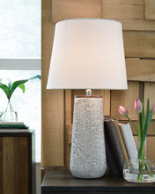 Load image into Gallery viewer, Chaston - Metal Table Lamp (Set of 2)
